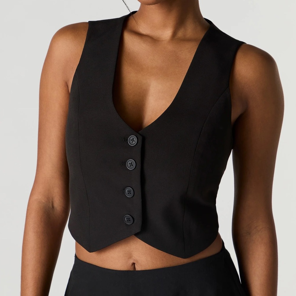 Missguided Cropped Stretchy Black Button-Up Vest US6